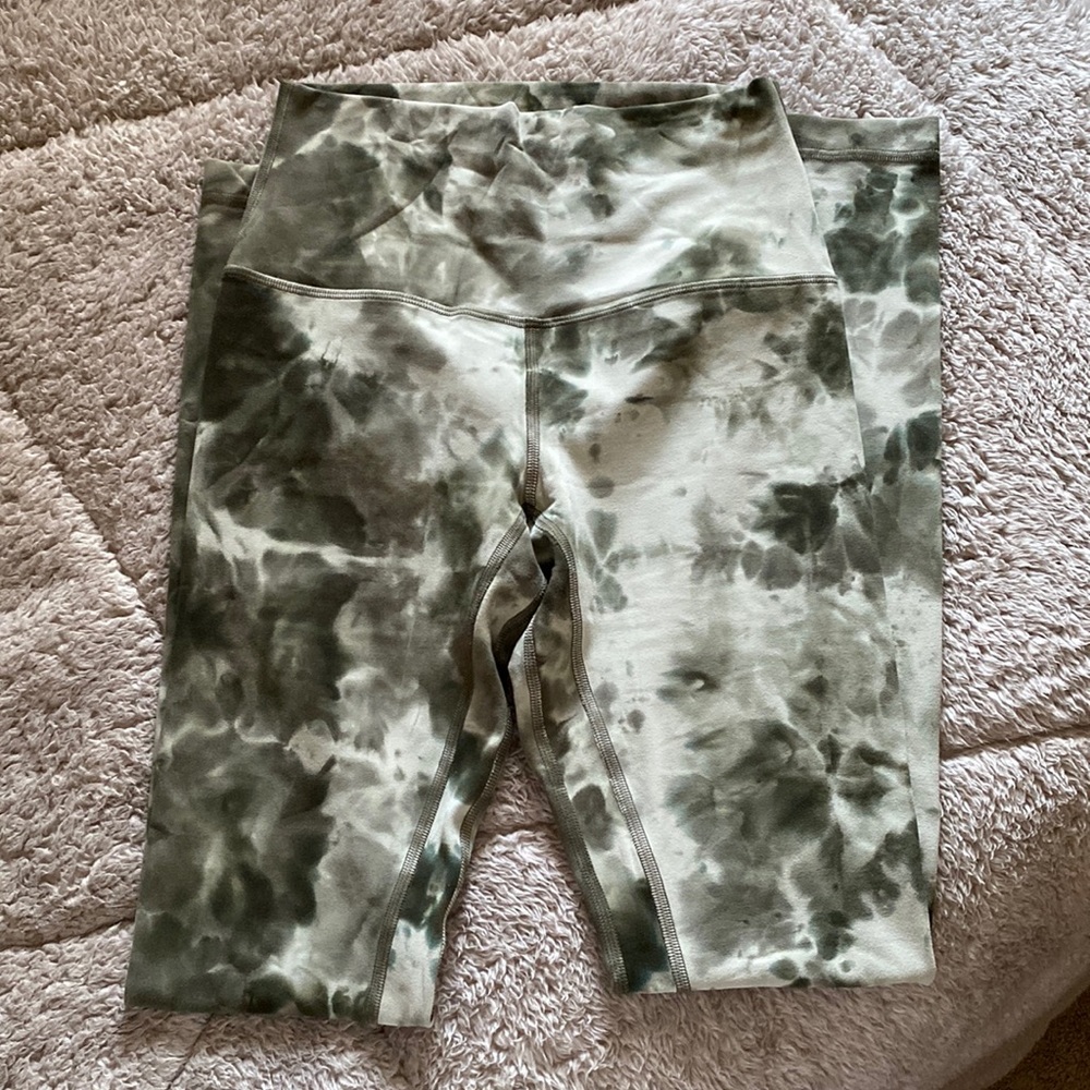 Lululemon Diamond Dye Light Sage Army Green Dark Olive